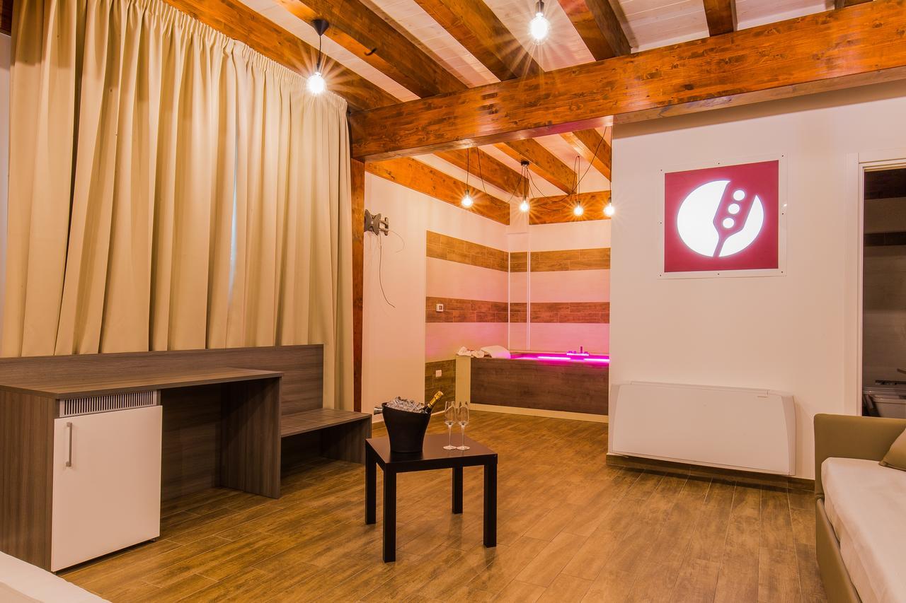 Il Semaforo Sila Hotel Таверна Экстерьер фото